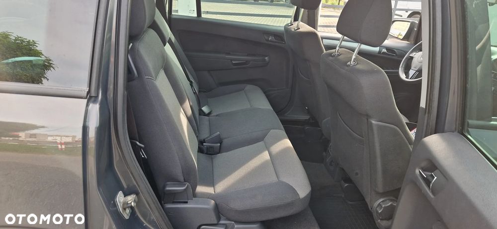 Opel Zafira - 9