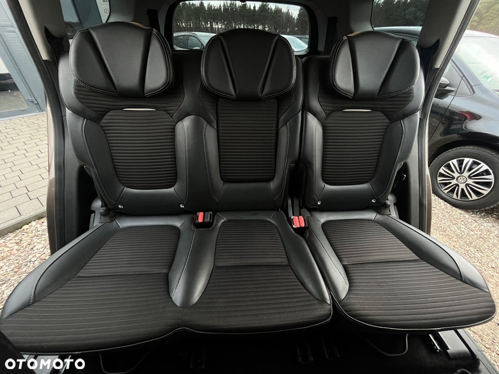 Renault Grand Scenic - 27