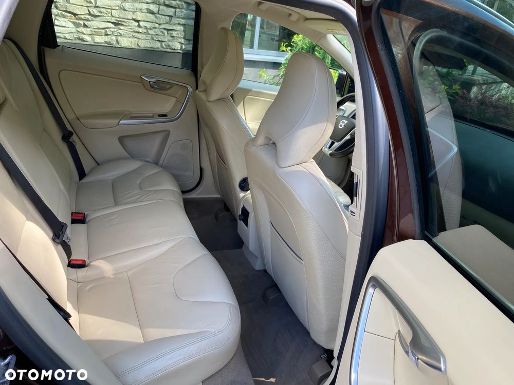 Volvo XC 60 T6 AWD Edition Pro - 19