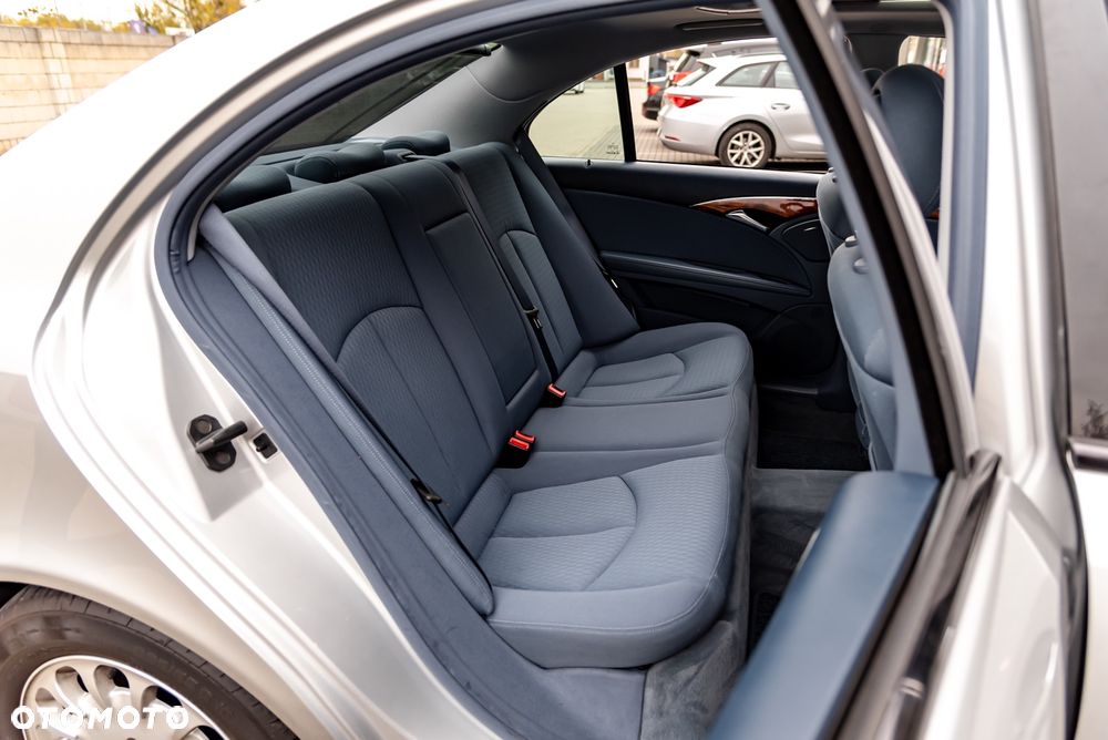 Mercedes-Benz Klasa E 200 Kompressor Automatik Elegance - 24