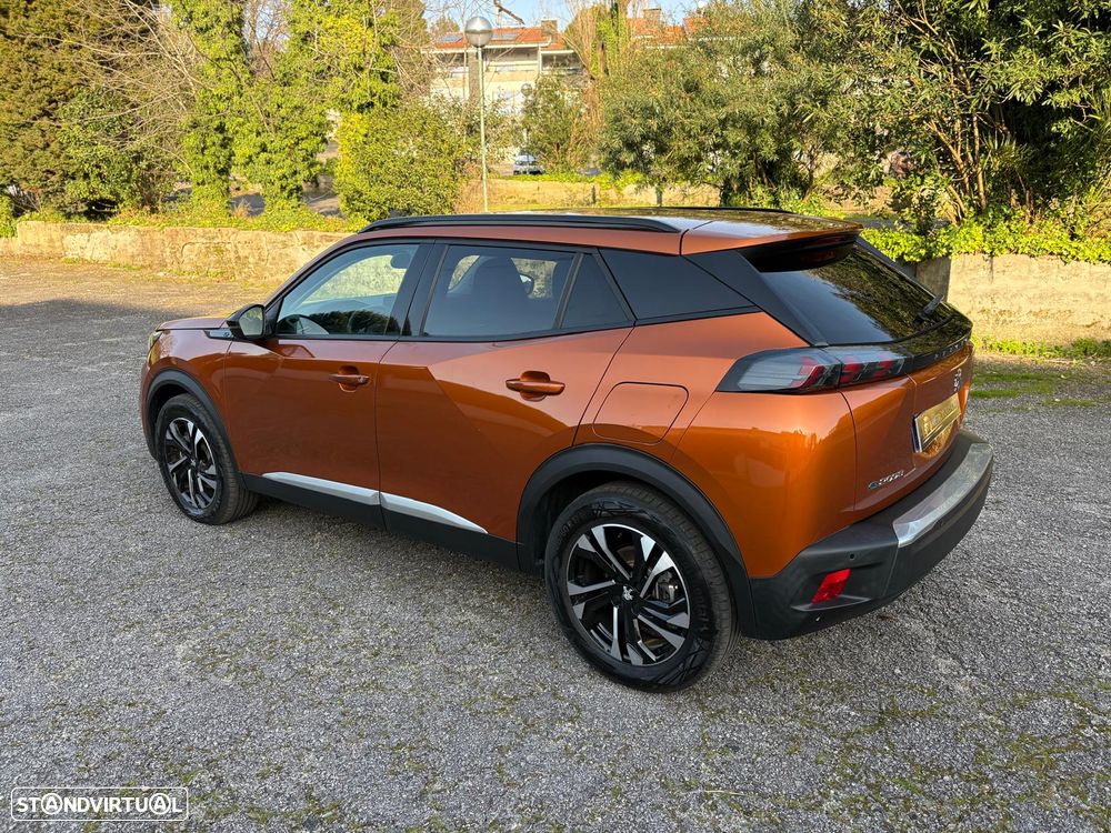 Peugeot e-2008 Allure - 6