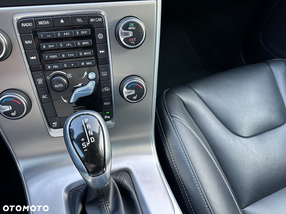 Volvo V60 D3 Geartronic Momentum - 18