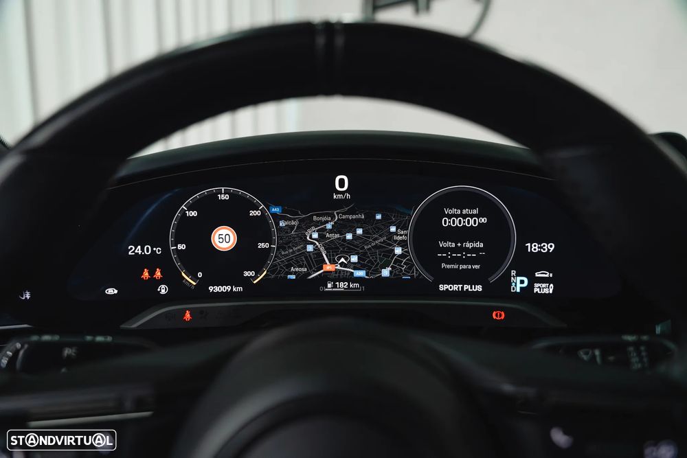 Porsche Taycan Turbo - 27