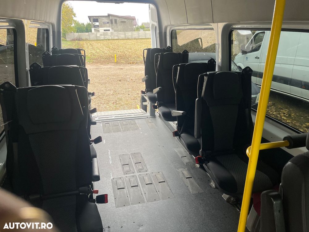 Mercedes-Benz Sprinter - 4