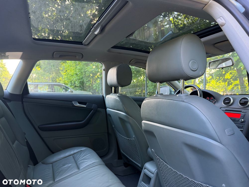Audi A3 Sportback 2.0 TDI DPF S tronic Ambiente - 30