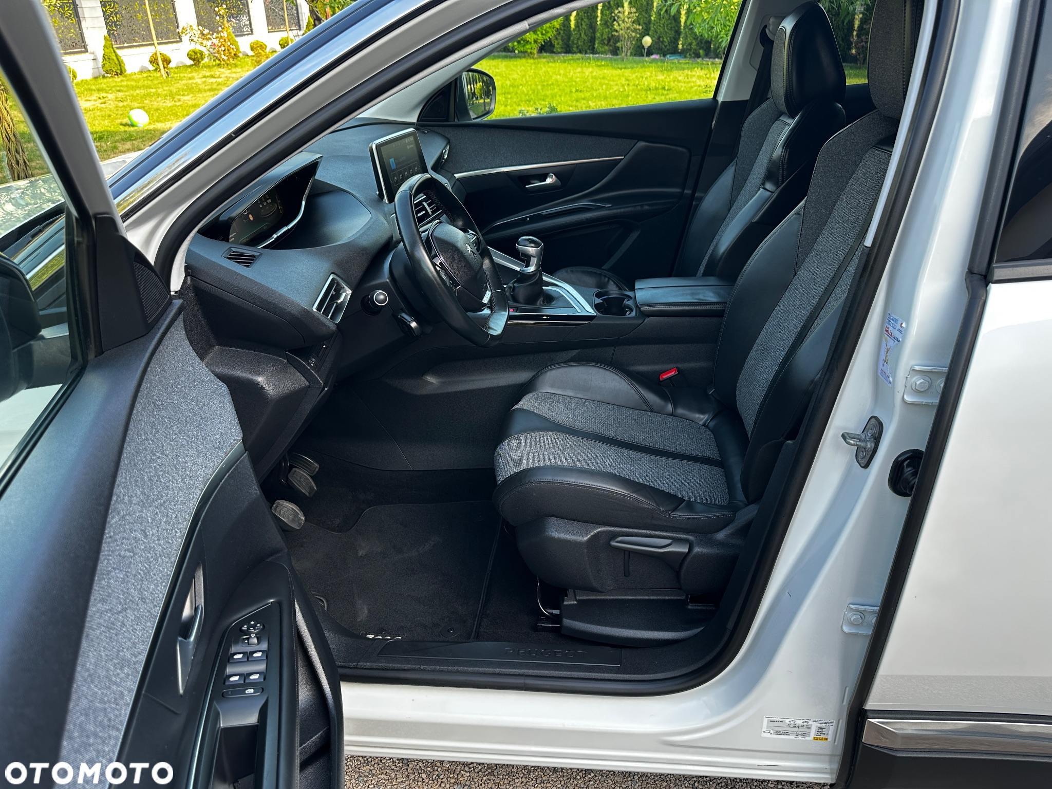 Peugeot 3008 HDi 115 Allure - 21