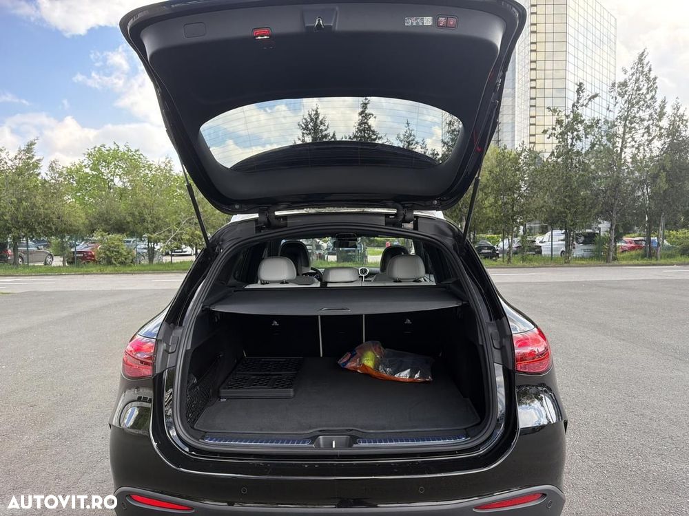 Mercedes-Benz GLC 200 4Matic 9G-TRONIC AMG Line Advanced - 17