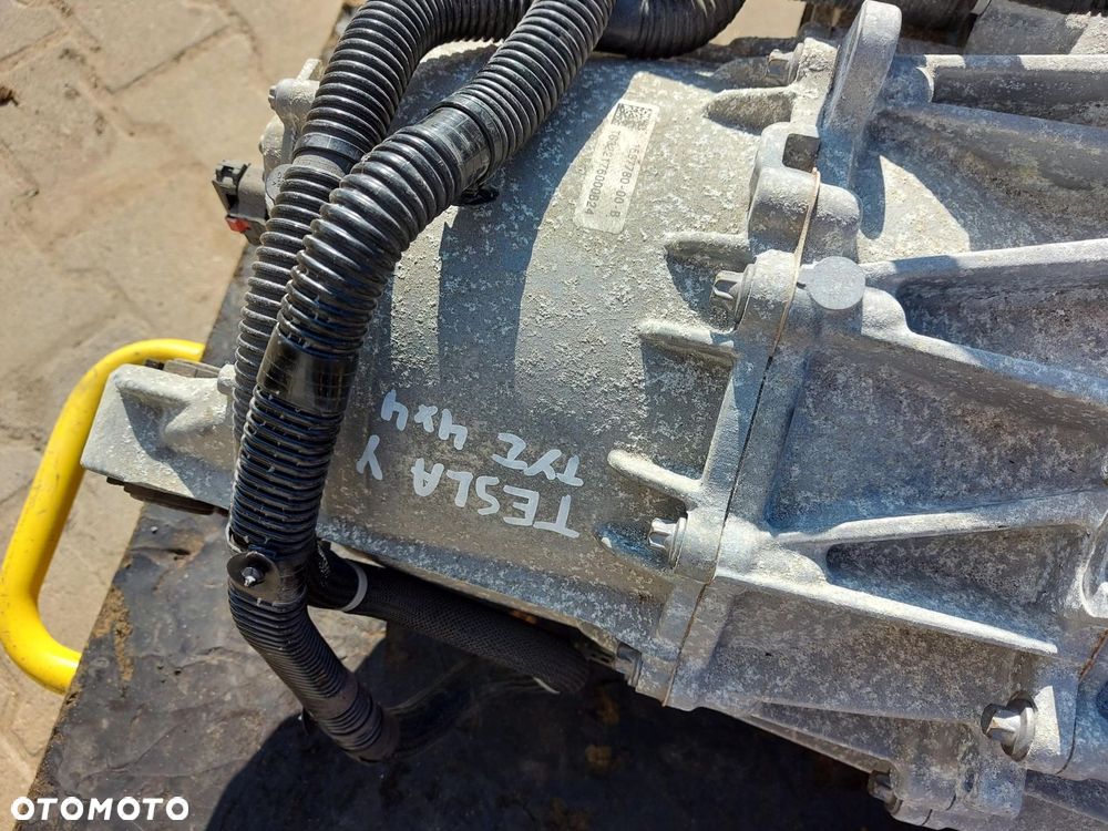 TESLA MODEL Y 2022r SILNIK ELEKRTYCZNY TYŁ DualMotor 1587780-00-B - 6