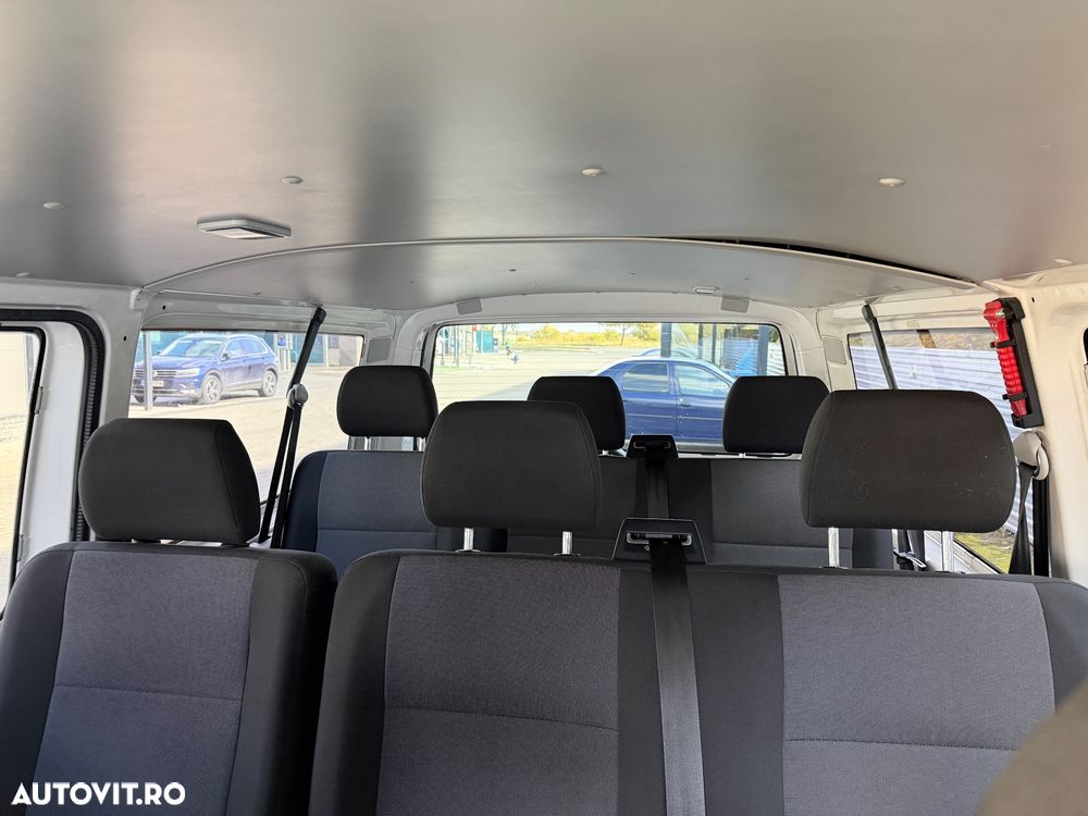 Volkswagen Multivan - 8