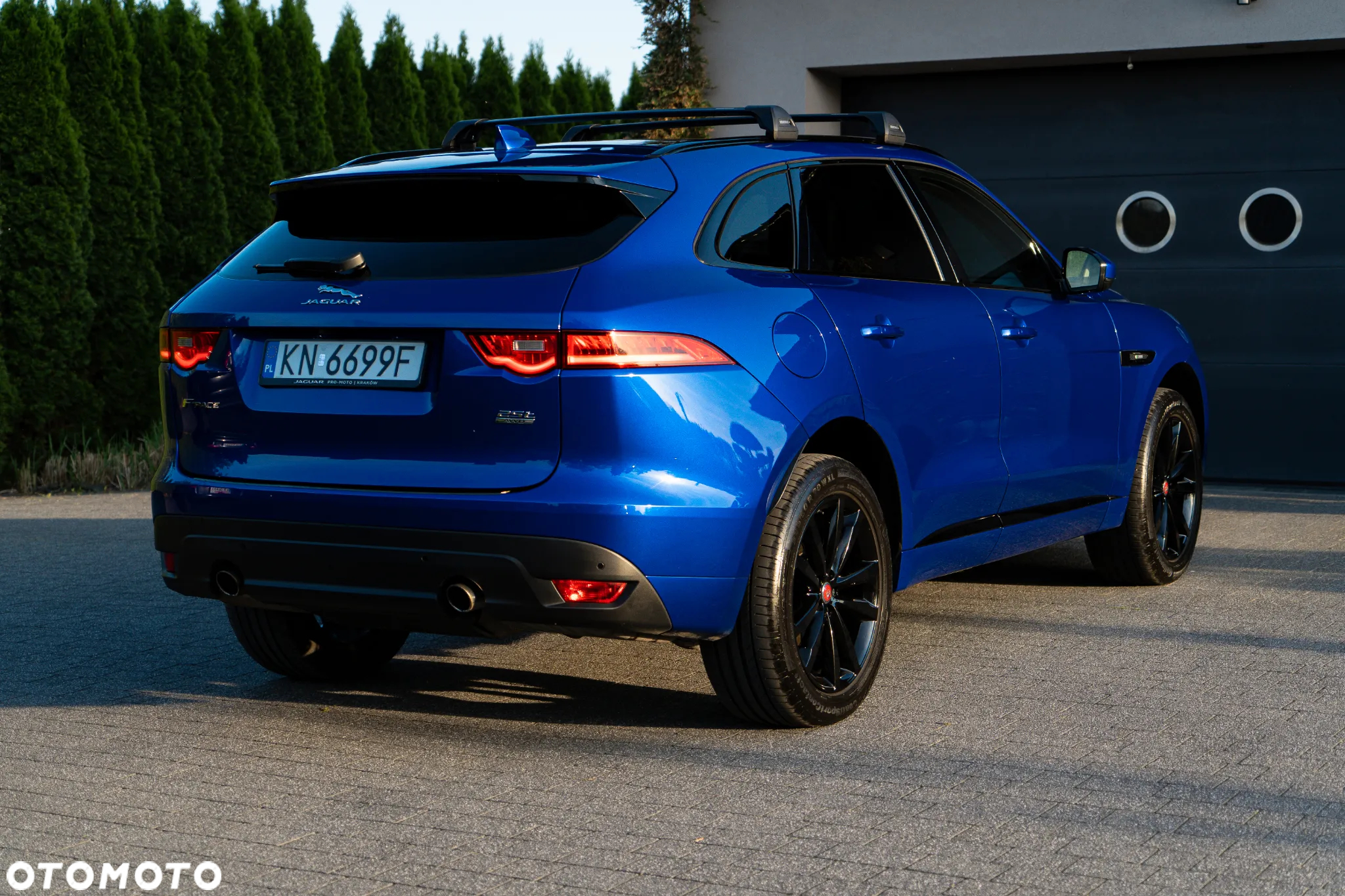 Jaguar F-Pace 2.0 i4P AWD R-Sport - 3