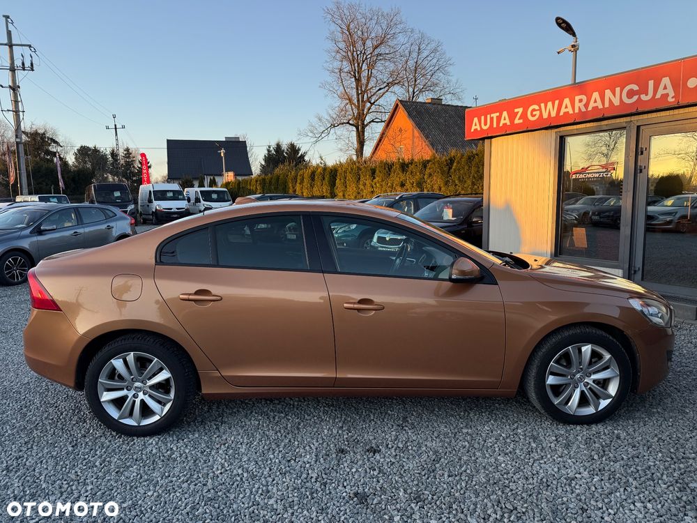 Volvo S60 D3 Geartronic R-Design - 11