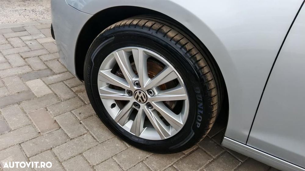 Volkswagen Golf - 23