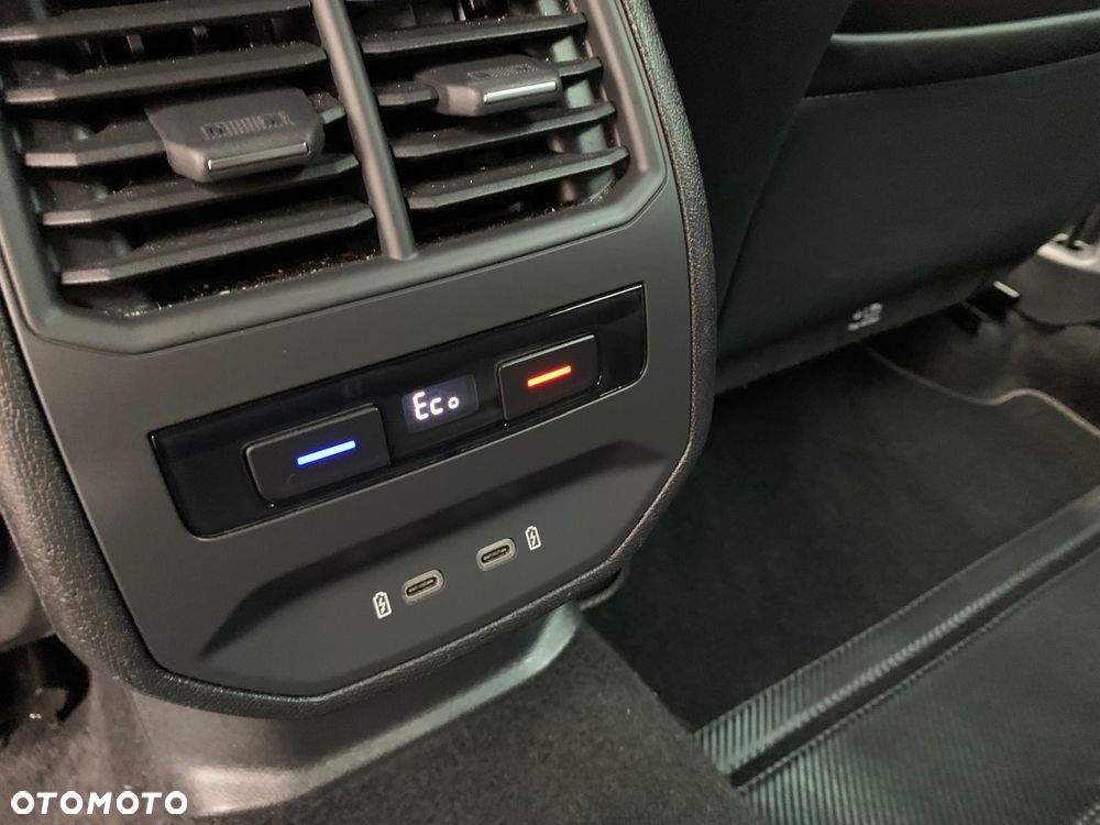 Cupra Formentor 1.4 e-Hybrid DSG Tribe Edition - 14