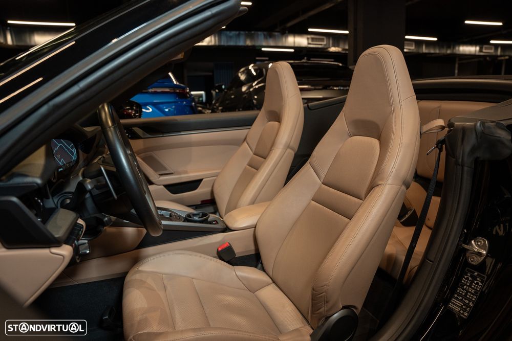 Porsche 911 (992) Carrera S PDK - 10