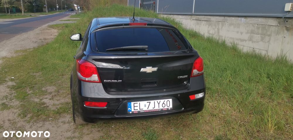 Chevrolet Cruze 1.8 Base - 17