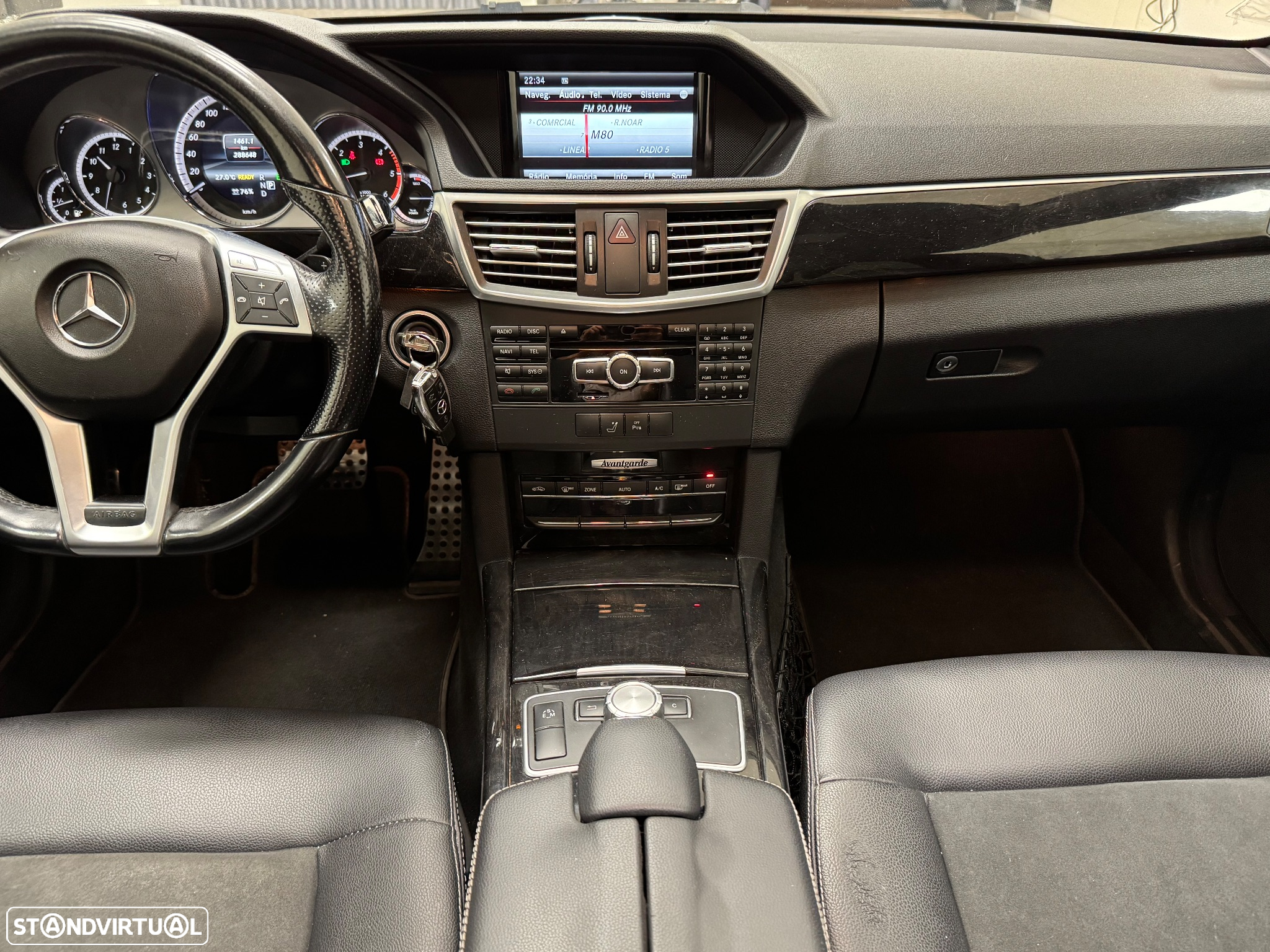 Mercedes-Benz E 300 Bluetec Hybrid Avantgarde - 27