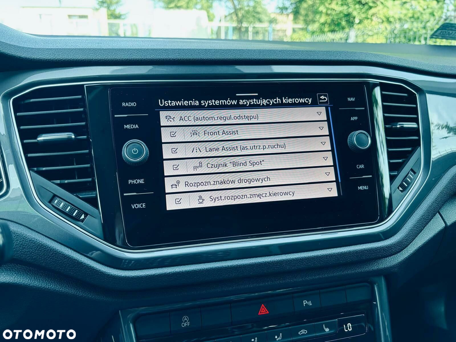 Volkswagen T-Roc 1.5 TSI ACT Premium DSG - 28