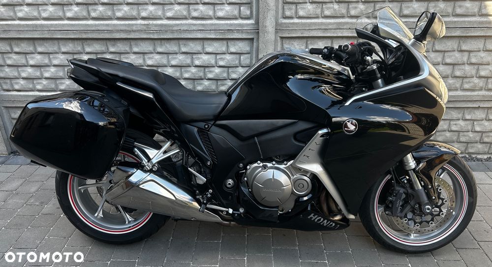 Honda VFR - 2