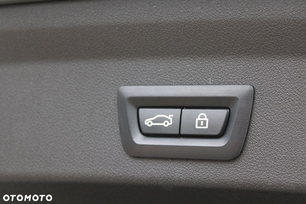 BMW Seria 1 120d xDrive Luxury Line - 35