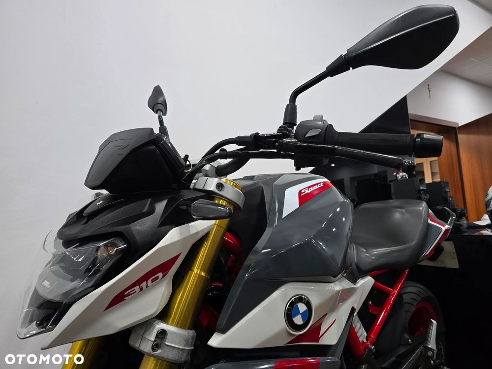 BMW G - 22