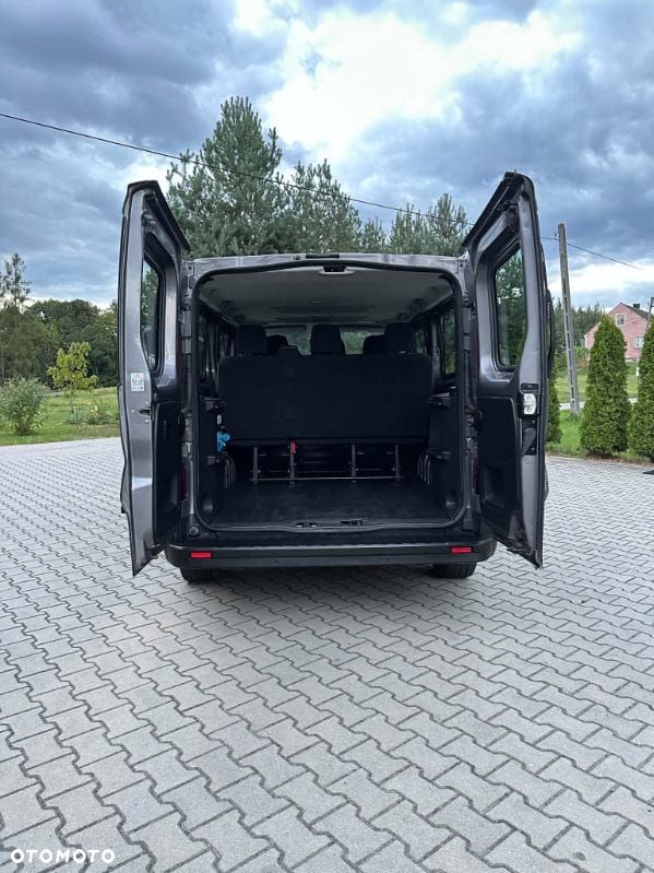 Renault Trafic - 2