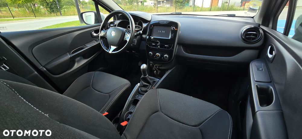 Renault Clio - 23