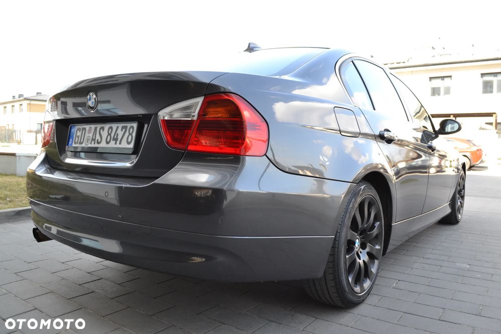 BMW Seria 3 325i - 13