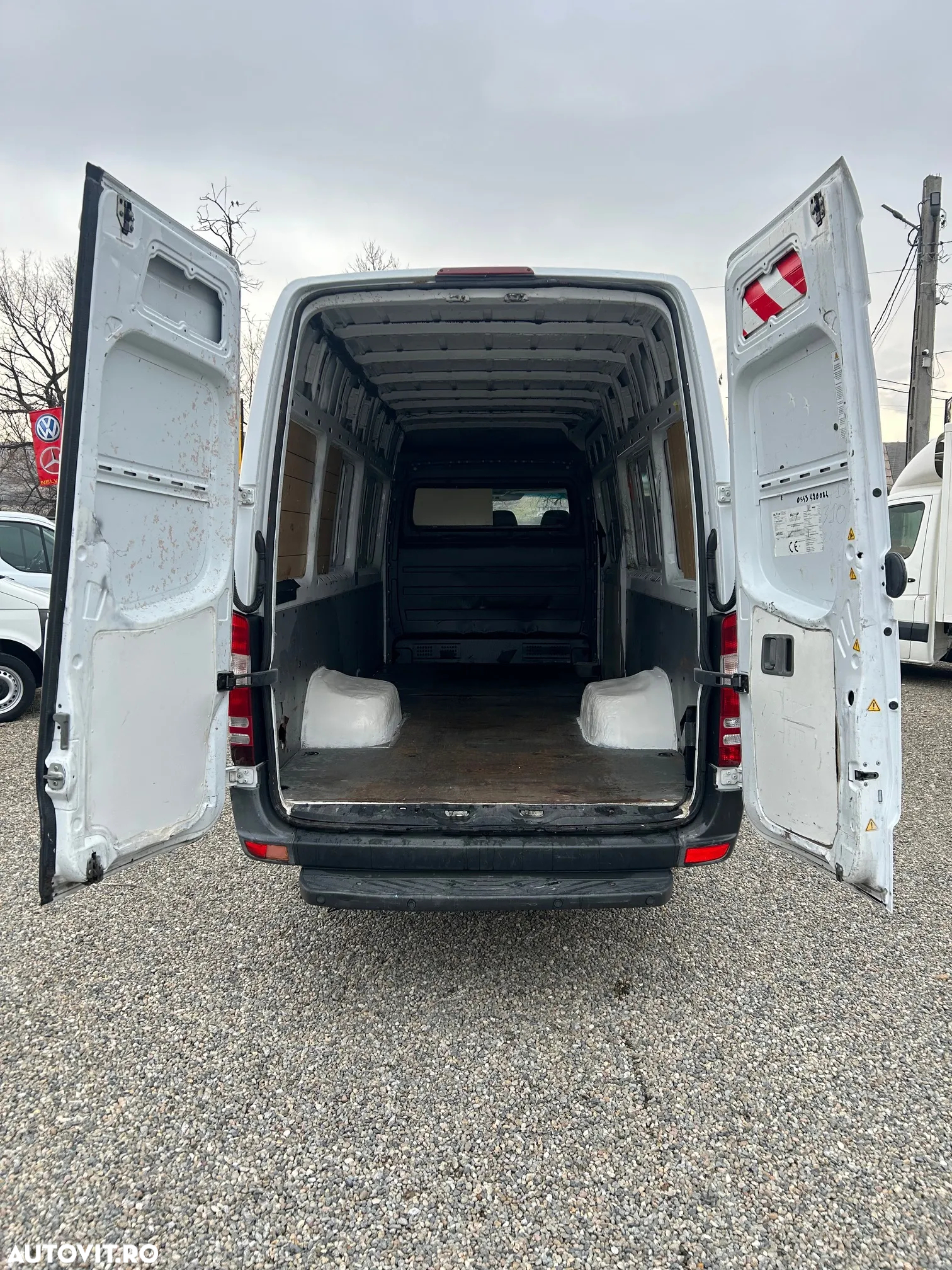 Mercedes-Benz Sprinter - 6
