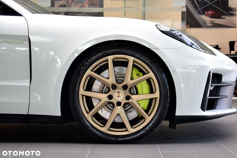 Porsche Panamera - 28