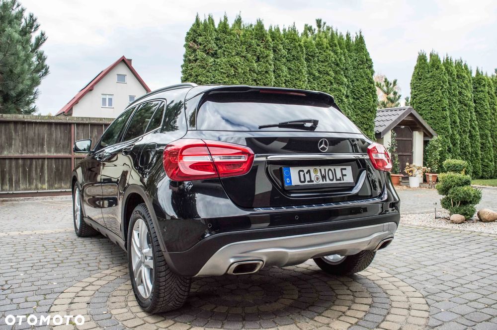 Mercedes-Benz GLA 180 UrbanStyle Edition - 7