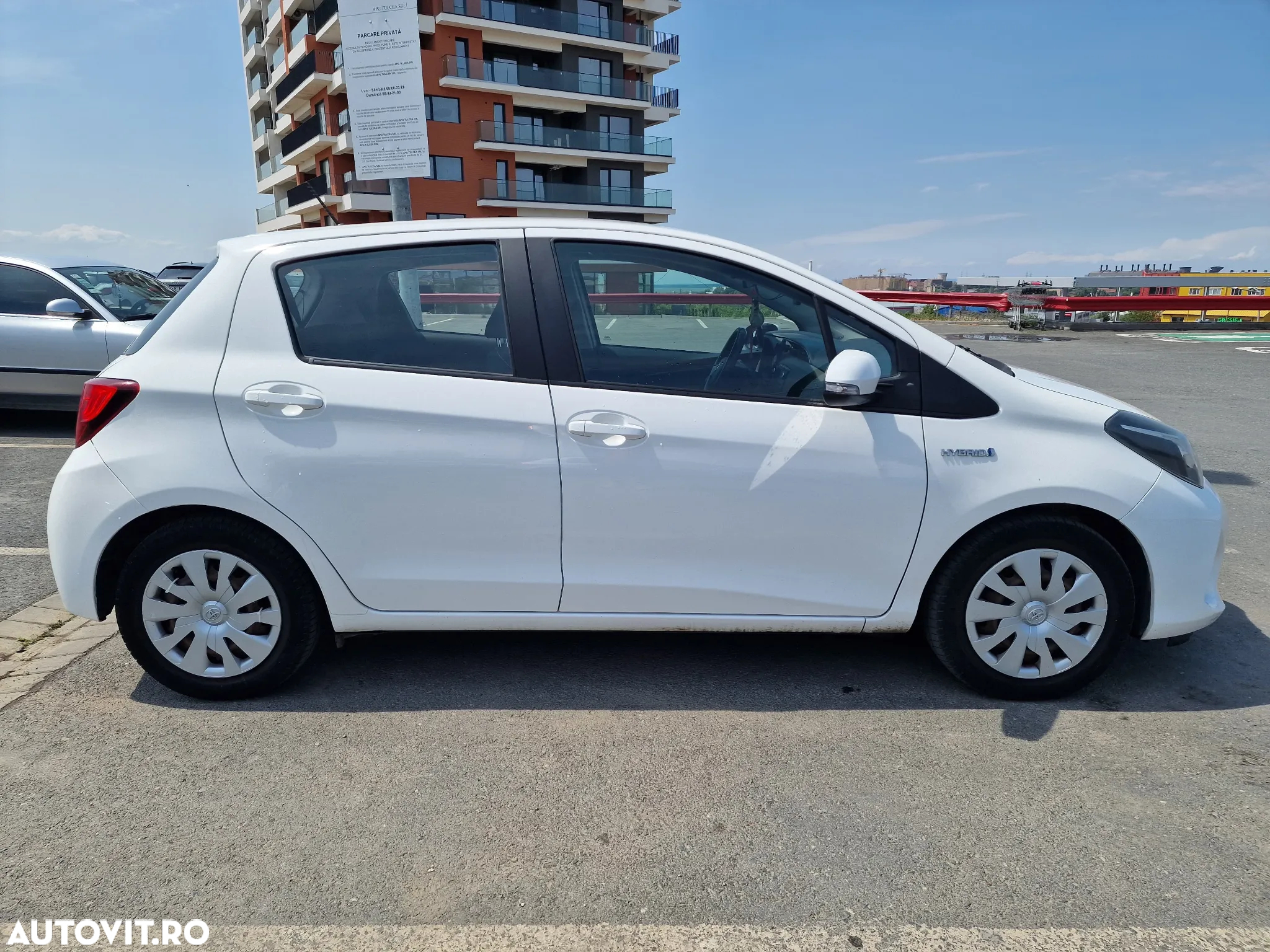 Toyota Yaris 1.5 VVT-i HSD Terra - 6