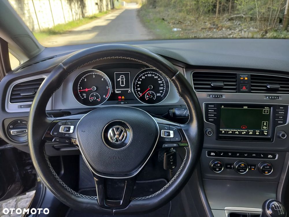Volkswagen Golf 2.0 TDI BlueMotion Technology Lounge - 15