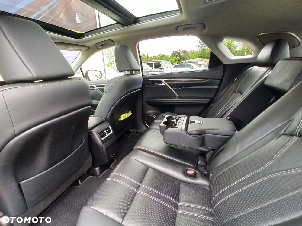 Lexus RX - 8