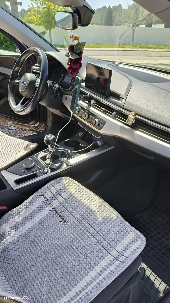 Audi A4 2.0 TDI DPF Ambiente - 14