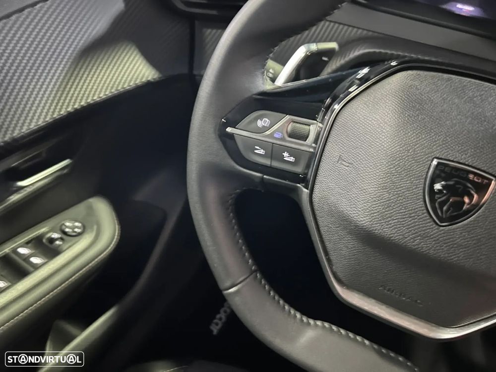 Peugeot 208 - 16