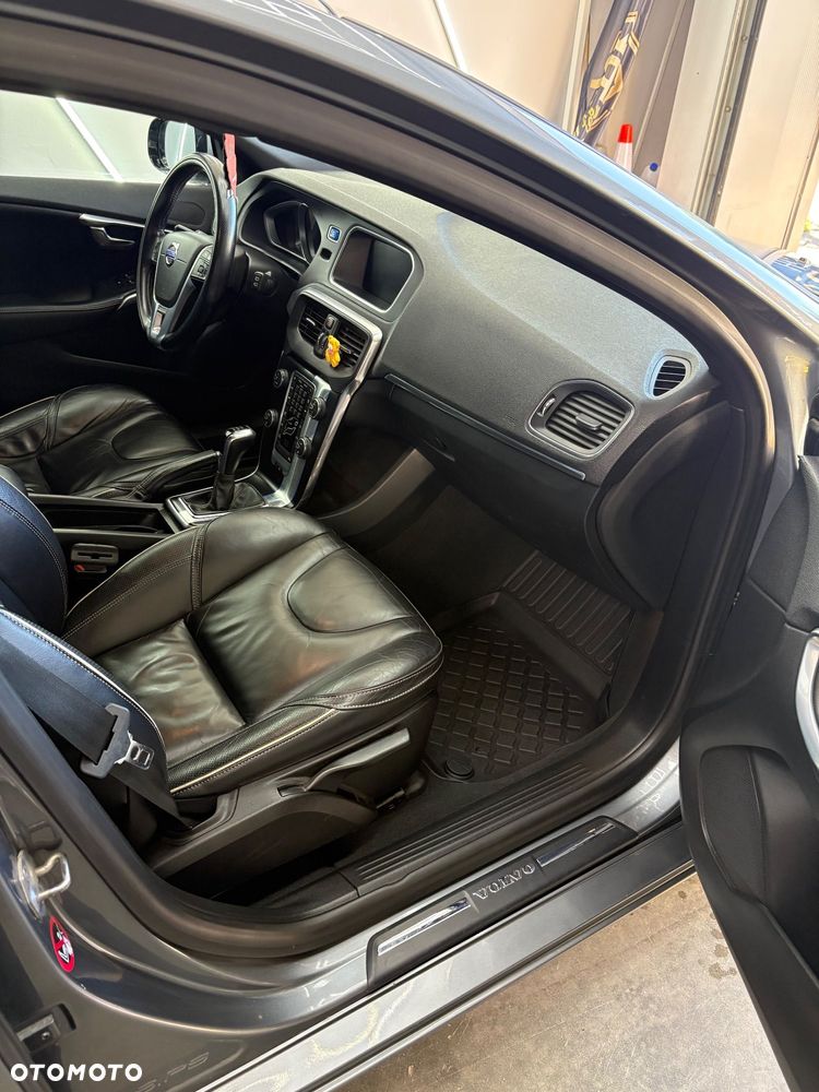 Volvo V40 D4 RDesign - 8