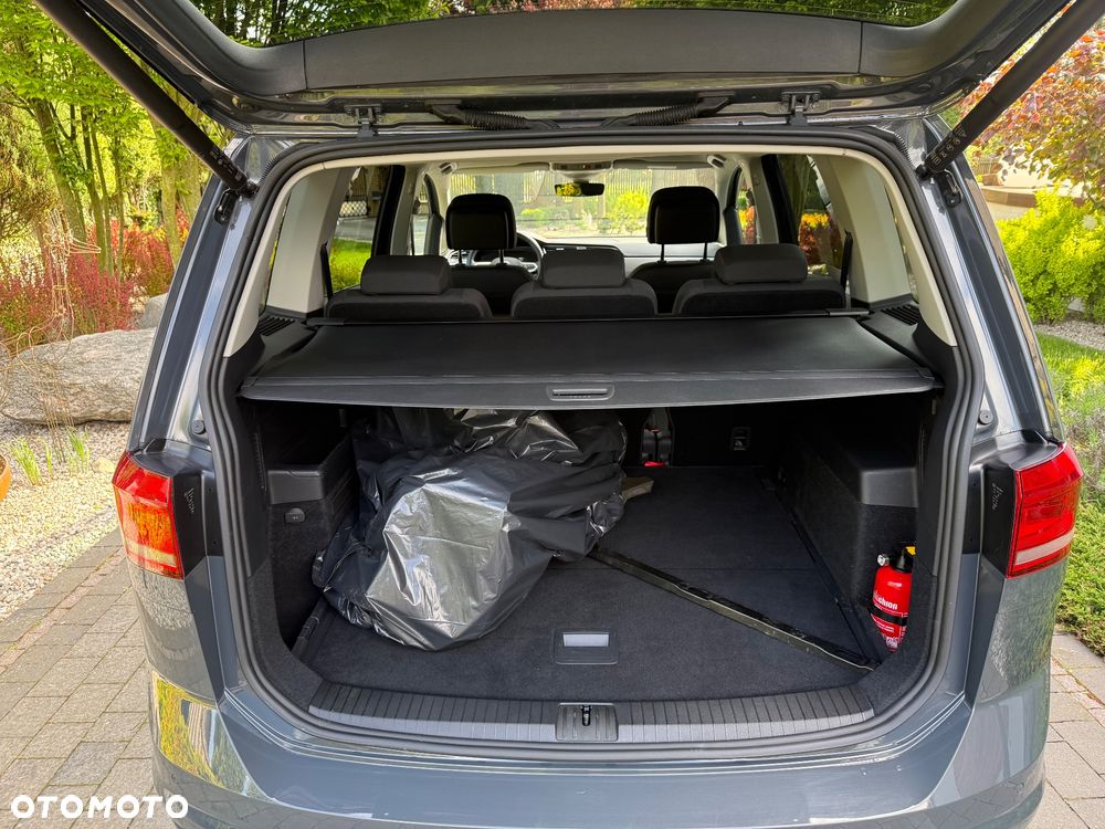 Volkswagen Touran 1.5 TSI EVO Comfortline Plus - 24
