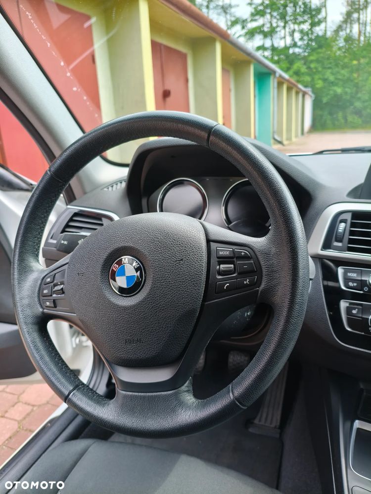 BMW Seria 1 - 22