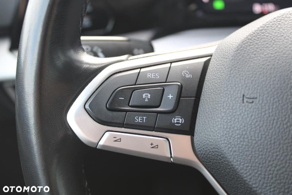 Volkswagen Golf - 27