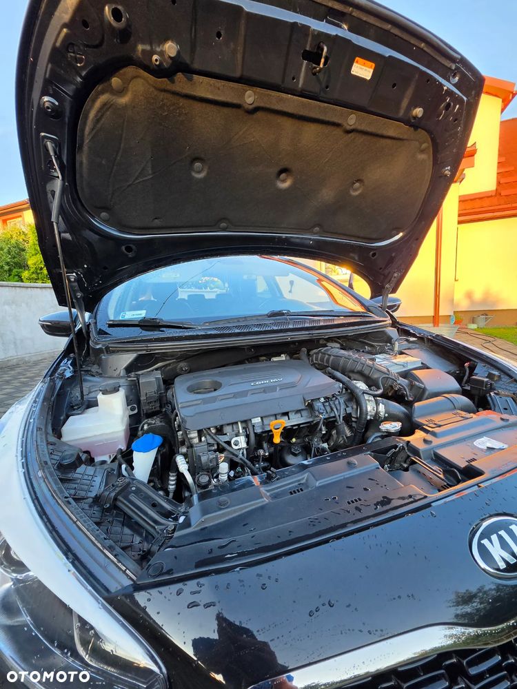 Kia Ceed 1.6 CRDi L Business Line DCT - 10