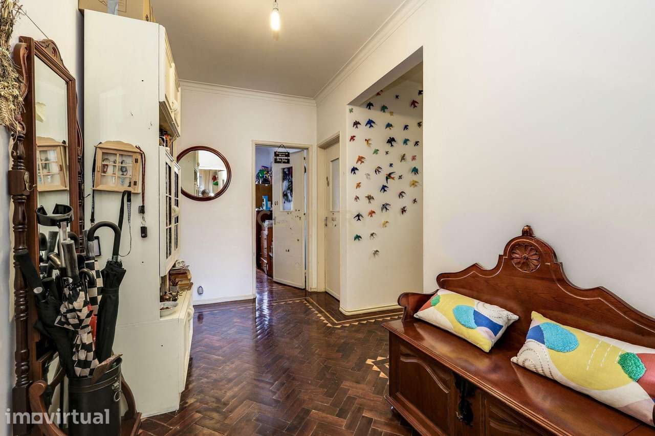Apartamento T3 na Avenida Aviação Portuguesa (Reboleira, Amadora) - Grande imagem: 3/12