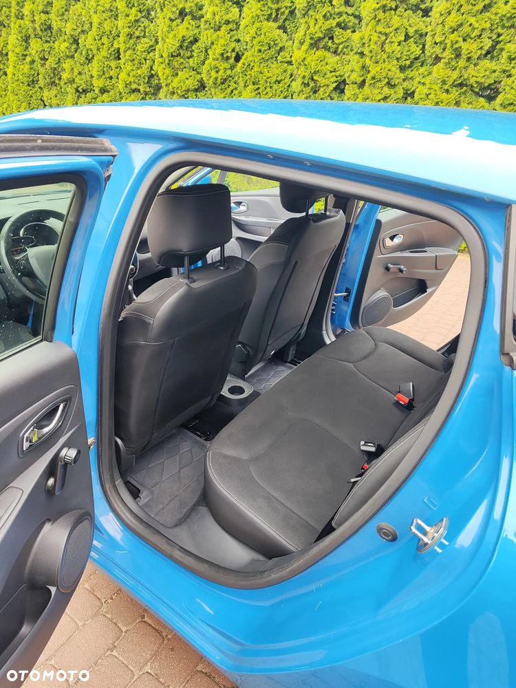 Renault Clio - 10
