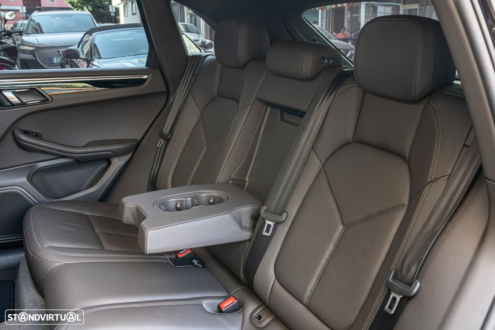 Porsche Macan S - 40