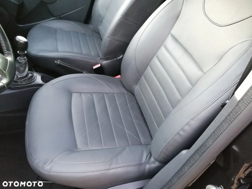 Dacia Duster 1.2 TCe Laureate S&S EU6 - 23