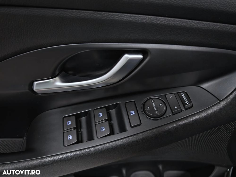 HYUNDAI i30 2021 — imagine 24