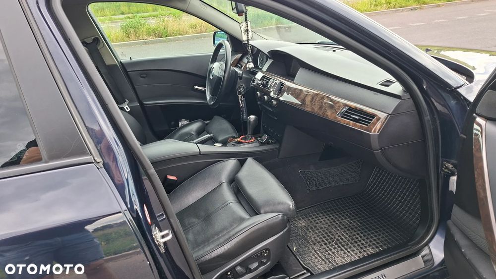 BMW Seria 5 - 21
