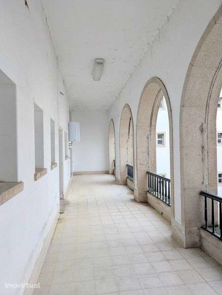 Arrenda se T3+1 centro - Grande imagem: 2/11