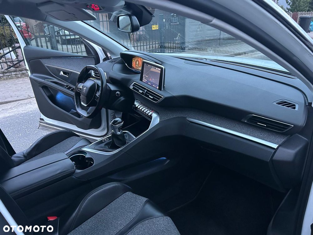 Peugeot 5008 BlueHDI 130 Active Business-Paket - 19