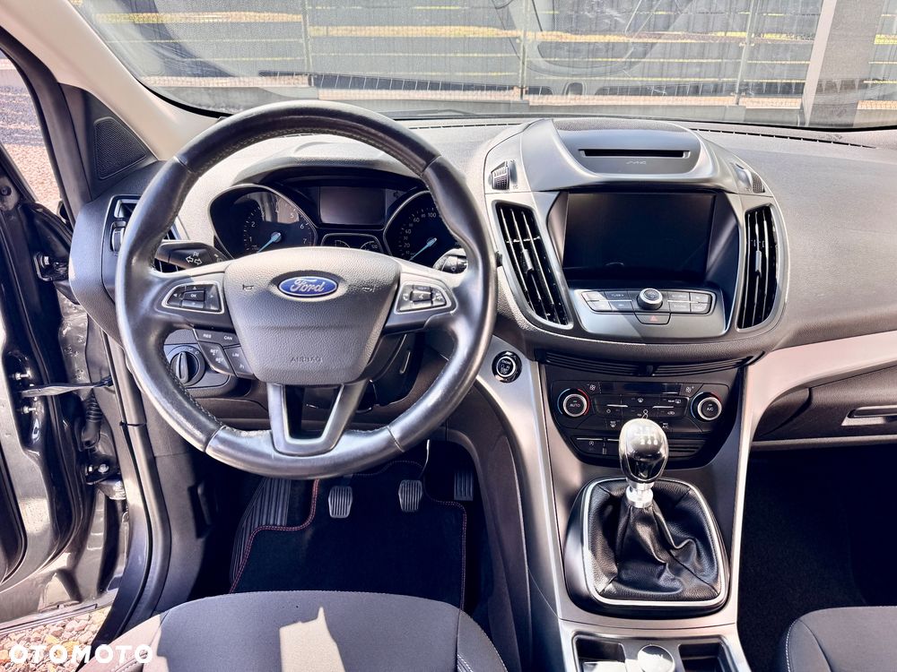 Ford Kuga - 18