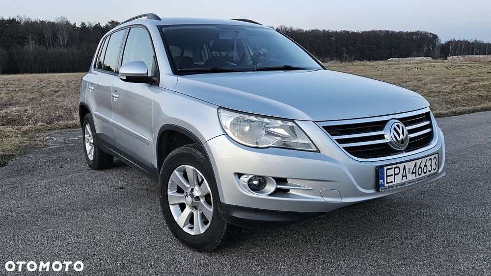 Volkswagen Tiguan - 1